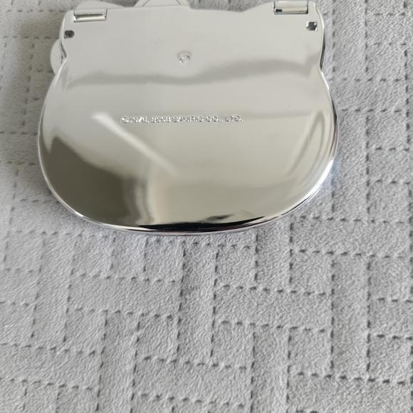 Authentic Autograph Hello Kitty (Sephora) Mirror By The Creator Of Hello Kitty - Picture 3 of 5